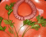Foto del paso 2 de la receta: Flor salchicha (figuras divertidas para niños)
