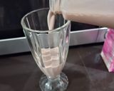 Foto langkah ke 3 dari resep Choco Berry Milk🍫🍓🍶.
