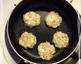 A picture of step 4 of Baby-Friendly Fluffy Tofu Okonomiyaki.