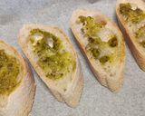 A picture of step 1 of Bruschette di pesto e sardine.