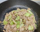 My貝里斯辣醬料理2_西芹辣肉的食譜步驟3照片