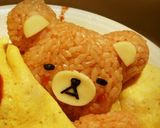 A picture of step 10 of Rilakkuma Omurice.