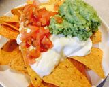 รูปขั้นตอนการทำที่ 2 ของ นาโชว์ Vegetarian nachos (no beef or bean)