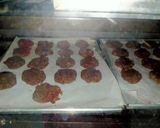 Foto langkah ke 6 dari resep Eggless Chocolate Cereal Cookies.