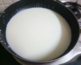 A picture of step 1 of Vanilla ice cream with chocolates sauce.