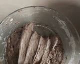 Foto langkah ke 2 dari resep Bicolour Country Loaf Sourdough.