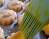 Gambar langkah 4 resipi Biskut Mazola / Biskut Kacang.