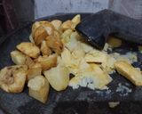 Foto langkah ke 3 dari resep Perkedel Kentang Gurih.