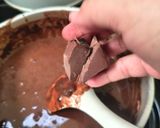 Foto langkah ke 2 dari resep 571. Puding Coklat Lapis Buah.
