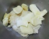 Foto langkah ke 2 dari resep Overnight Soft Bread.