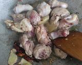 Gambar langkah 2 resipi Ayam Masak Cendawan.