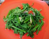 Foto langkah ke 4 dari resep Tumis Pucuk Waluh (Labu).