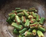 ભરેલા ભીંડા નું શાક (Bharela Bhinda Shak Recipe In Gujarati) રેસીપી સ્ટેપ3ફોટો