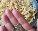 Foto del paso 4 de la receta: Pasta con ajo y chile serrano
