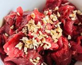 Hình bước làm 1 của món Củ Dền, Lá Củ Dền & Phi Lê Bò Xào Tái