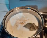 A picture of step 4 of Cream of Mushroom Soup with Bechamel Sauce.