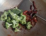 Foto langkah ke 4 dari resep Golden Sesame Tofu & Broccoli.