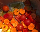 A picture of step 2 of Tomato carrots soup.