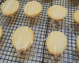 Foto del paso 8 de la receta: Galletitas de limón sin Manteca con Glasé de limón