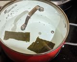 A picture of step 1 of Gyoza Soup.