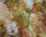Hình bước làm 2 của món Gà hầm kim chi rau củ