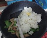 รูปขั้นตอนการทำที่ 3 ของ ข้าวผัดหมูสเต็ก เมนูเคลียร์ตู้เย็น