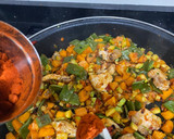 Foto del paso 5 de la receta: Paella de verduras y pollo aromático