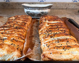 Foto del paso 6 de la receta: Trenzas de hojaldre con jamón York, queso y chorizo