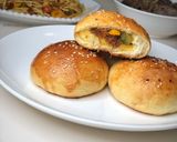 A picture of step 5 of Spicy meat bun.