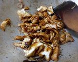 Foto langkah ke 3 dari resep Ayam Suwir Tahu Masak Kecap.