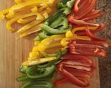 Foto del paso 2 de la receta: Fajitas de pollo, soja y pimiento tricolor