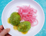 A picture of step 5 of Super Easy Pickled Red Onions.