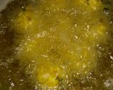 A picture of step 4 of Crispy Murmura Pakoda.