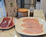 Foto del paso 5 de la receta: Rollitos de pollo y jamón en salsa de pimientos del piquillo