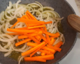 Foto del paso 2 de la receta: Salteado oriental de ternera y verduras