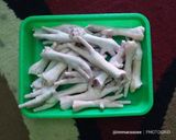 Foto langkah ke 1 dari resep Ceker Bumbu Kunyit.
