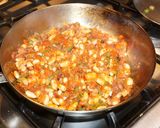 Foto del paso 2 de la receta: Zapallo bellota relleno con cerdo y porotos blancos. Jon style