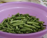 A picture of step 1 of Barbati Masala Curry.