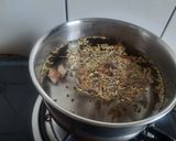 A picture of step 2 of Lemon Ginger Detox Tea (methi seeds & more).