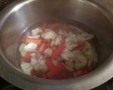 A picture of step 1 of Carrot and Cauliflower pickle.
