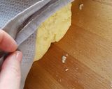 Rogaliki drożdżowe z konfiturą różaną krok przepisu 5 zdjęcie