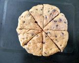 Foto langkah ke 4 dari resep Chocochips Scones ❤❤❤.