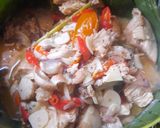 Foto langkah ke 5 dari resep Garang Asem Ayam (santan).