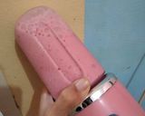 Foto langkah ke 3 dari resep Milkshake strawberry.