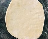 A picture of step 2 of Alu paratha.