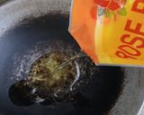 Foto langkah ke 4 dari resep Chapssal Korean Donuts dengan Topping Wijen.