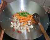 Foto langkah ke 3 dari resep Tumis garlic ayam sayuran.