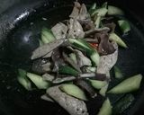 小黃瓜炒豬肝的食譜步驟6照片