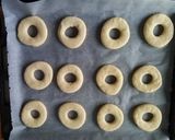 Foto del passaggio 5 della ricetta Ciambelle morbidissime al forno
