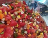 Une image de l'étape 2 de Salade de riz aux légumes d'été.